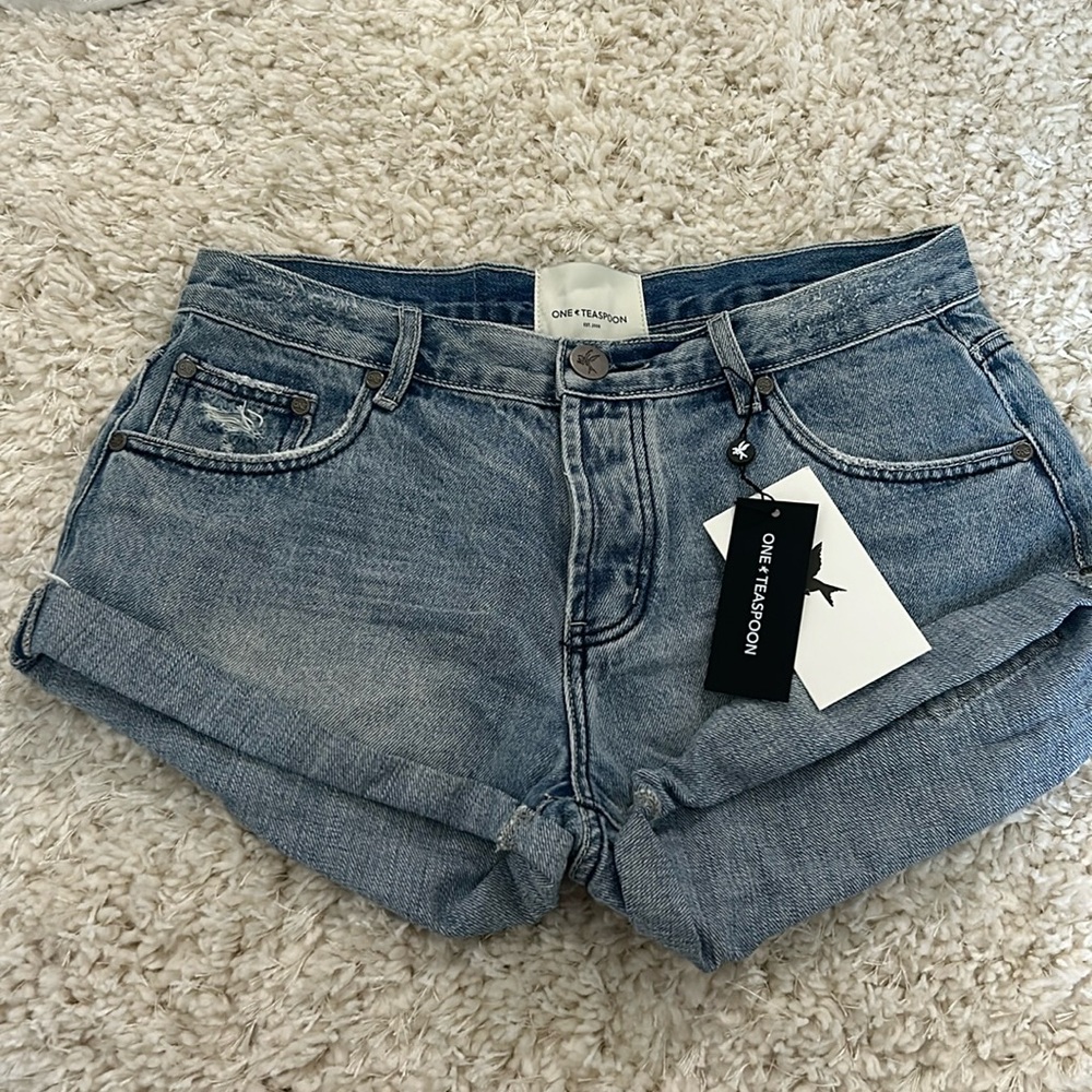 NWT One teaspoon bandit Jean shorts